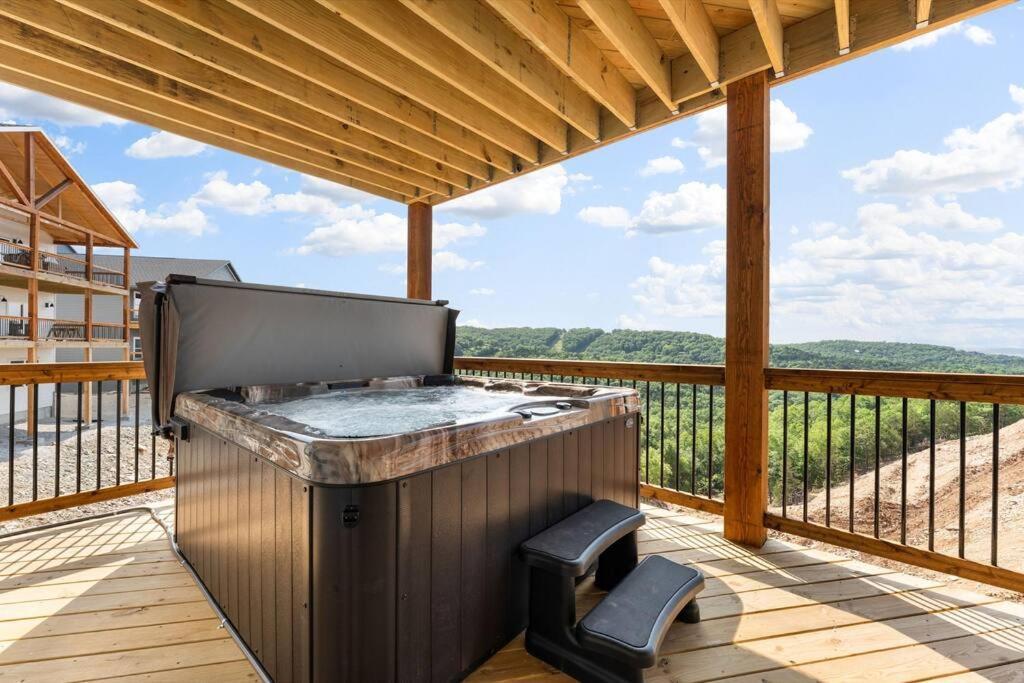 בראנסון The Lake Fish-Amazing Views-Sleeps 24-Indoor-Outdoor Pools מראה חיצוני תמונה